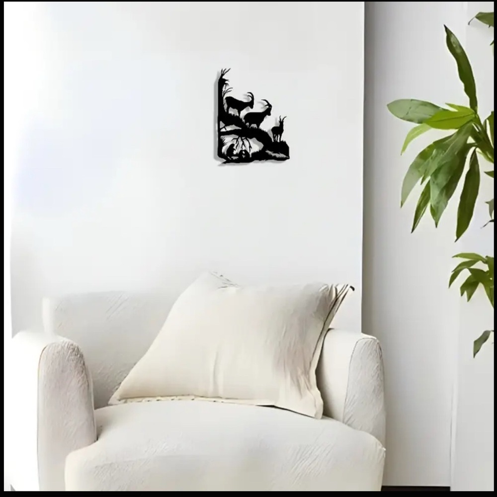 Black Metal Wall Art Decor - Picture 9 of 9